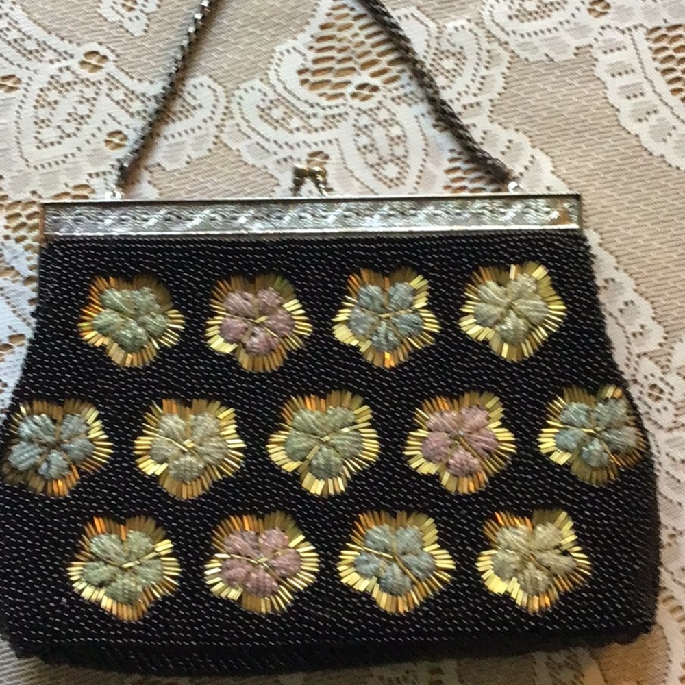 Extremely rare 1920s handbag all glass beads